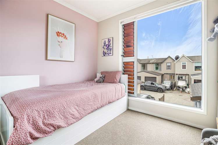 9s Clearwater Cove West Harbour_21