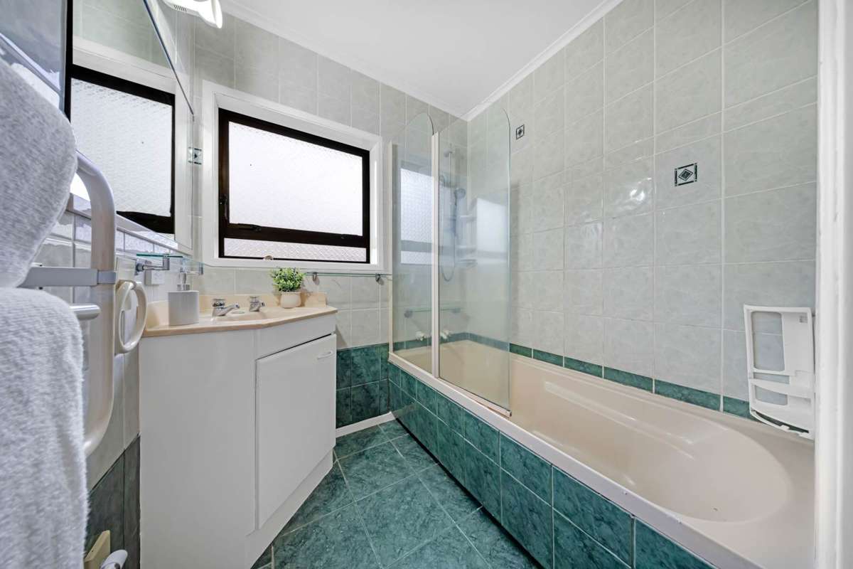 12 Holden Place_5