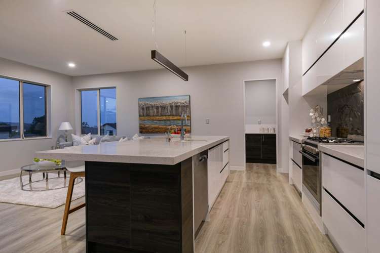 6 Colonial Drive Silverdale_4