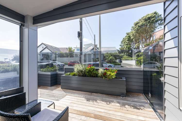 14 Buller Street New Plymouth Central_12