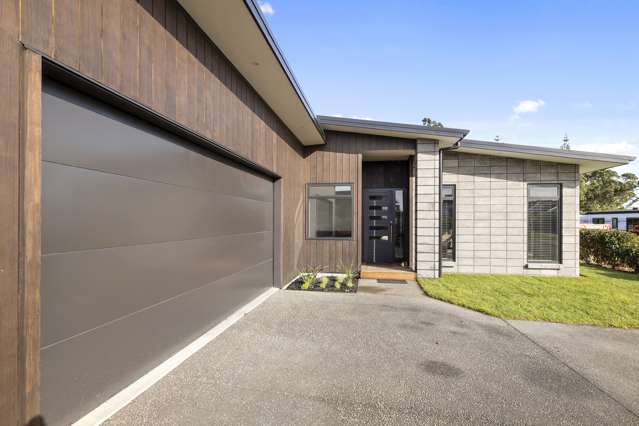 7 Kotare Drive Waiwhakaiho_1