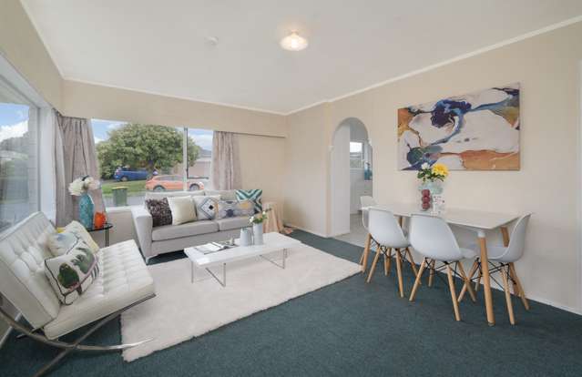 1/8 Galsworthy Place Bucklands Beach_3