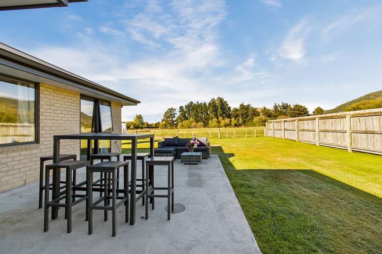 16 Eric Batchelor Place Waimate_15