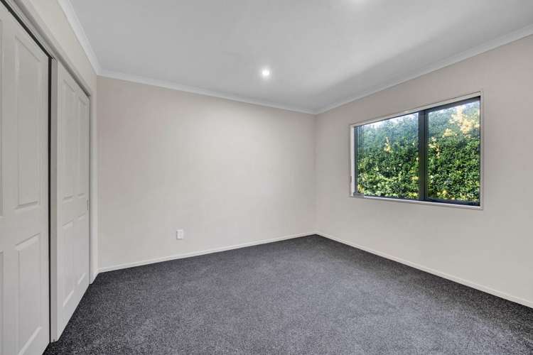 8 County Drive Hawera_11