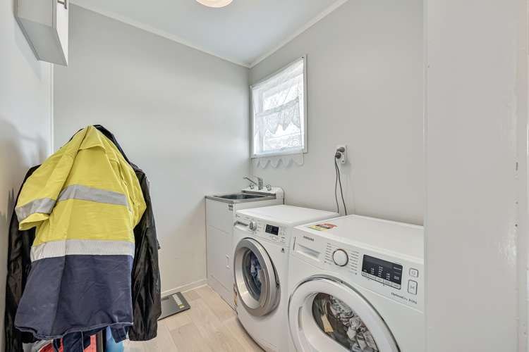 9 Frobisher Way Clendon Park_19