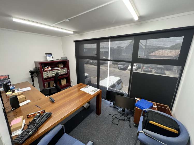 2/65 Nelson Street Petone_5