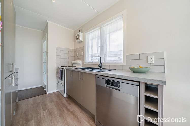 22 Mountbatten Grove Clouston Park_13