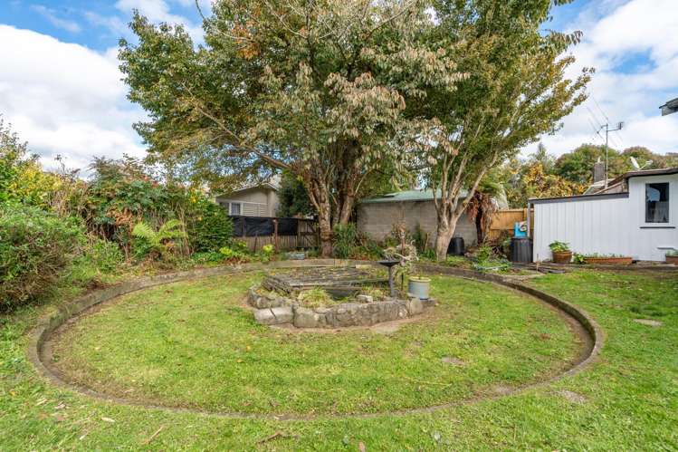 44 Garden Heights Avenue Glenview_11