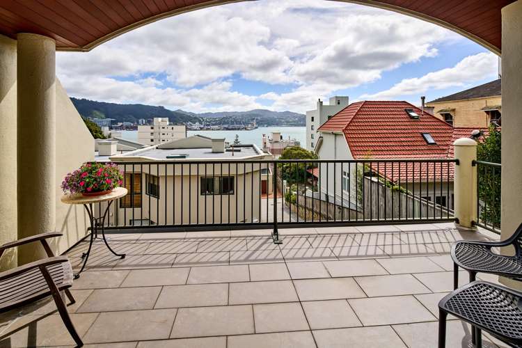 12/22 Oriental Terrace Oriental Bay_21