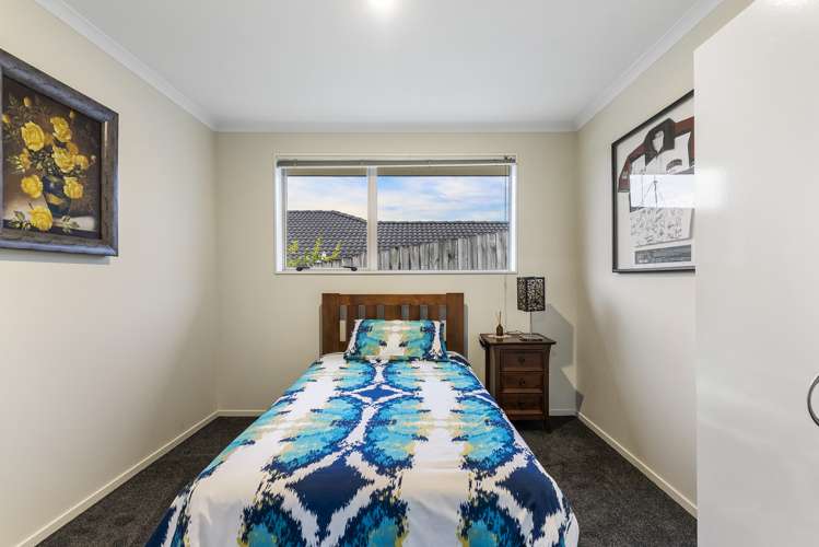 32 Rivervale Grove Stanmore Bay_11