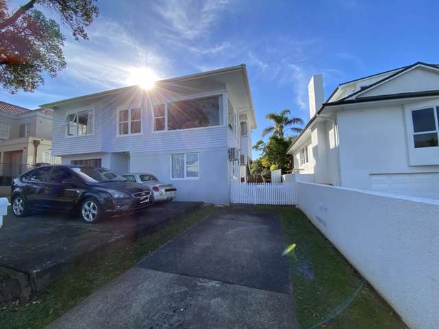 2/12 Earnoch Avenue Takapuna_1