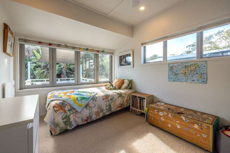 10 Ocean Road Surfdale_16