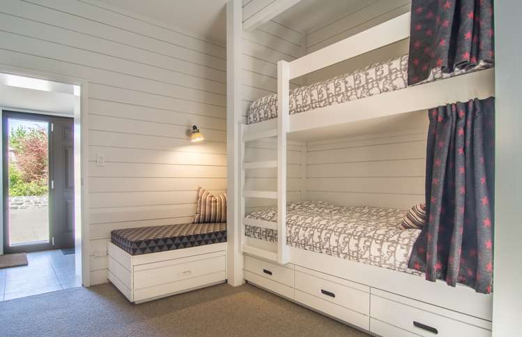 2 York Street Queenstown_16