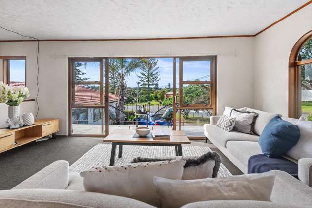 1/918 Beach Road Waiake_2