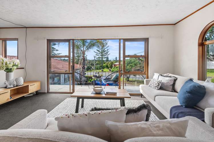 1/918 Beach Road Waiake_2