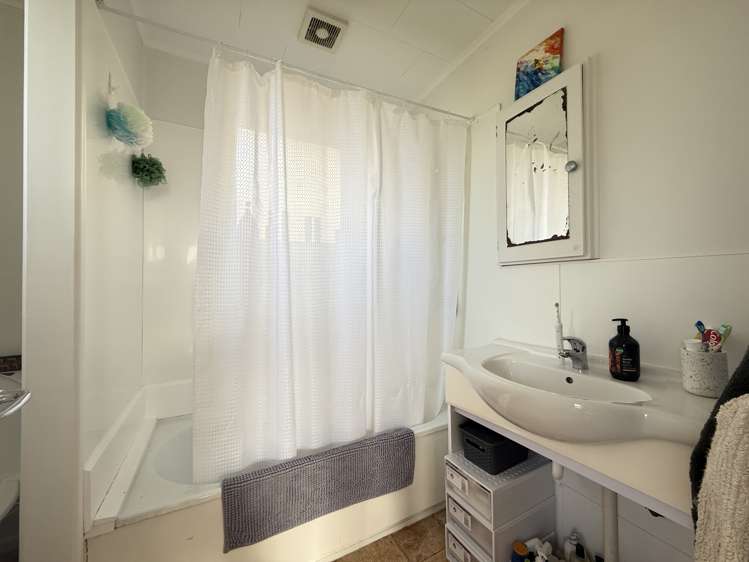 207A East Coast Road Castor Bay_2