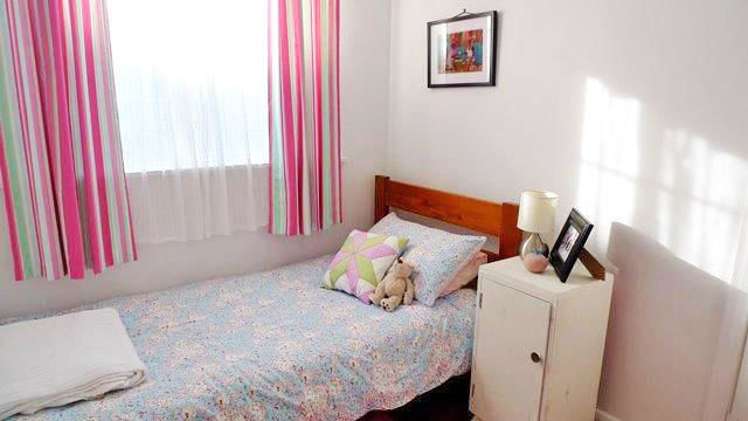 20 Craigbank Avenue New Lynn_5