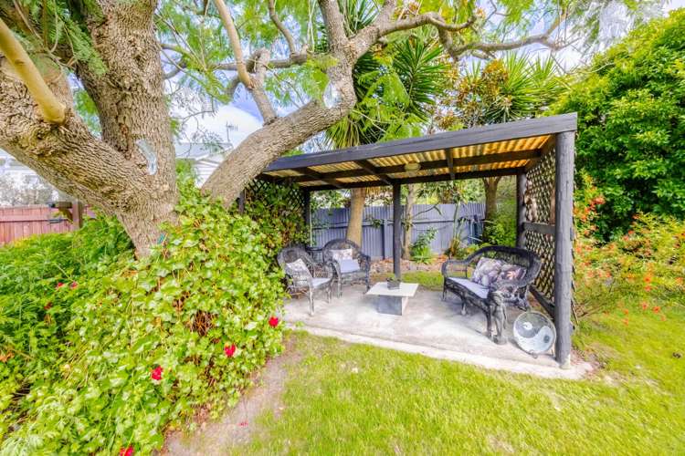 810 Frederick Street West Mahora_16