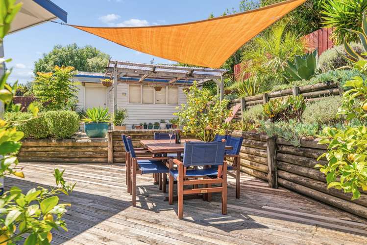 21 Oaklands Grove Clouston Park_17