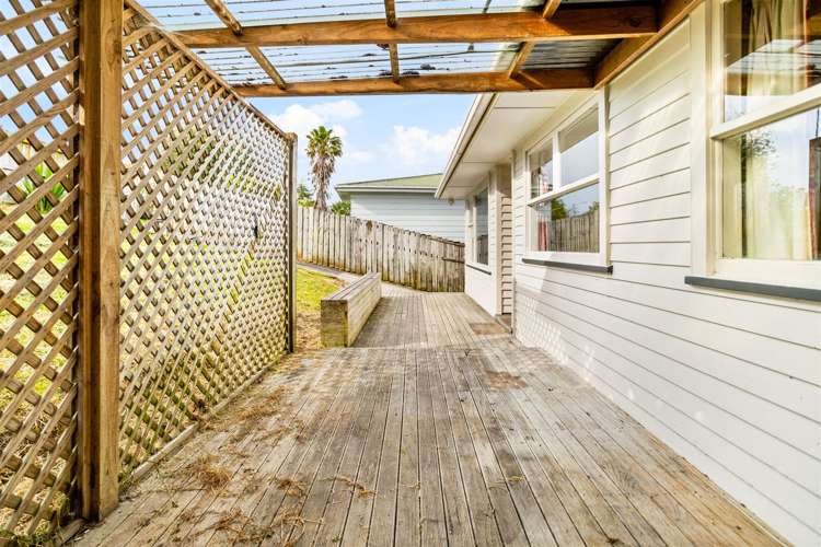 73 Fairclough Road Beach Haven_15