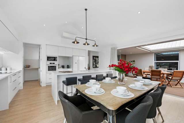 1 Lydiard Place Beachlands_3