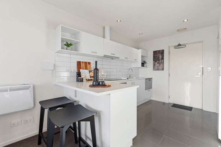 D6/60 Masons Road Oteha_9