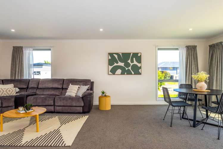 4 Redhaven Rise Netherby_14