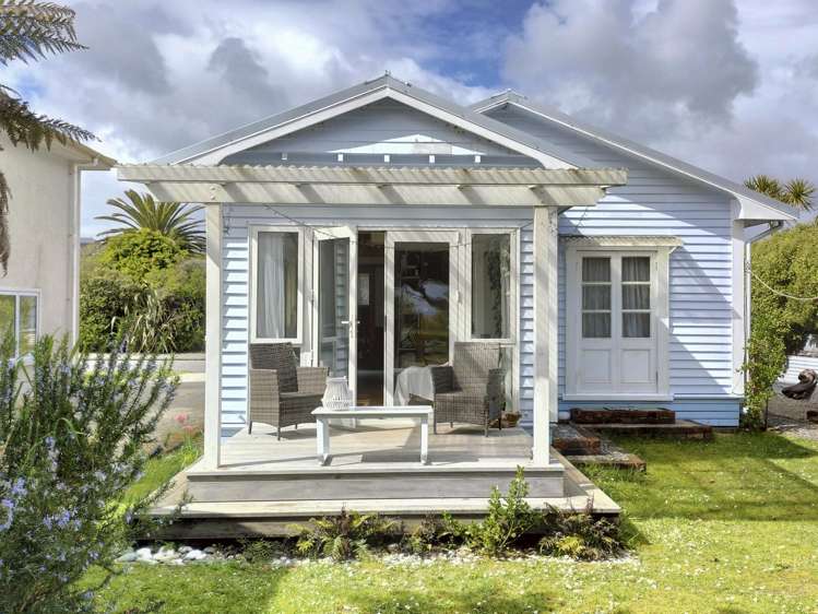 231 Revell Street Hokitika_1