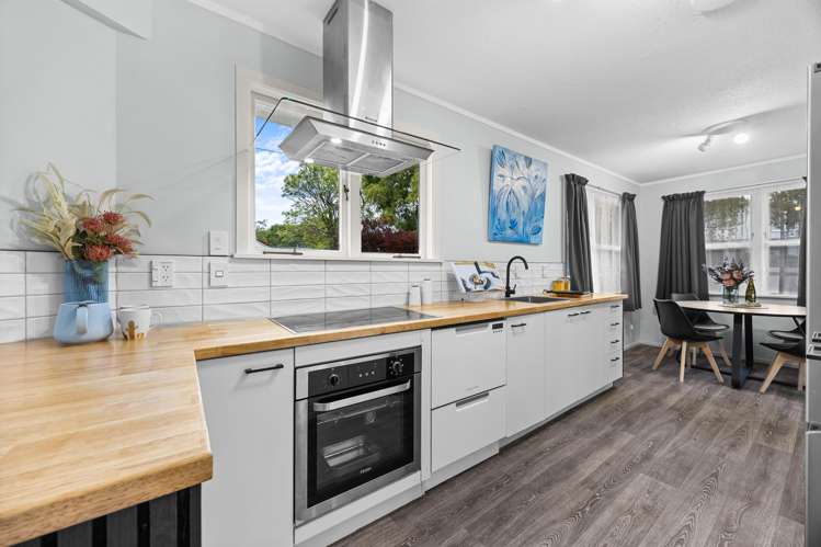 1/82 Ennis Avenue Pakuranga Heights_2