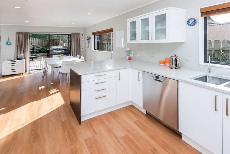 38b Uxbridge Road Mellons Bay_21