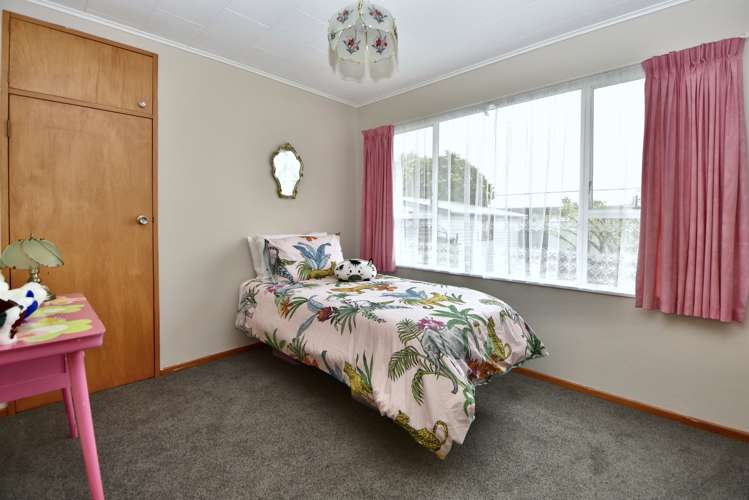 2 Booth Street Carterton_11