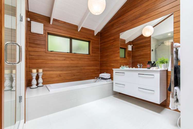 6 Kaurimu Rise Titirangi_10