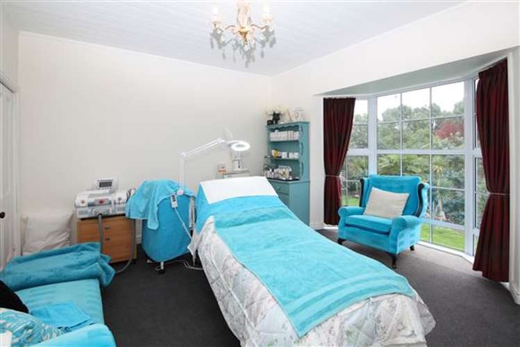 1740 Cust Road Cust_17