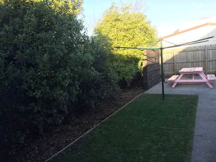 364 Pages Road Aranui_20