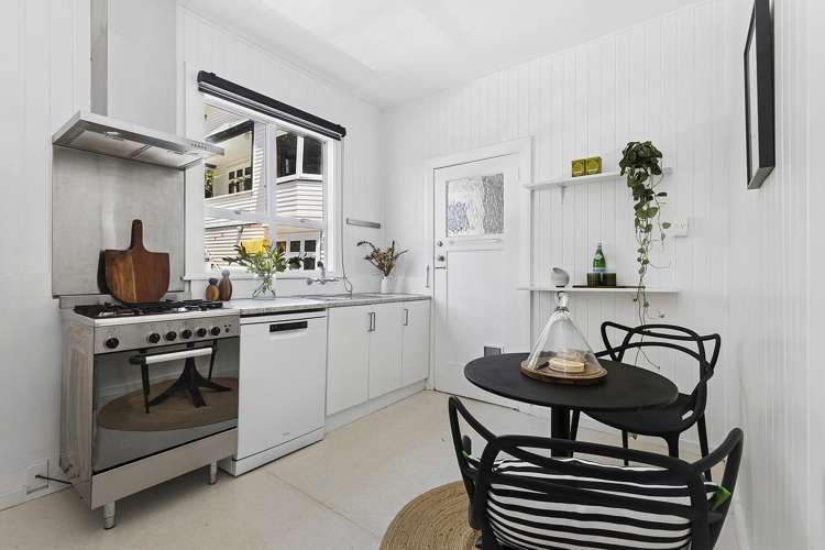 23 Laura Avenue Brooklyn_6