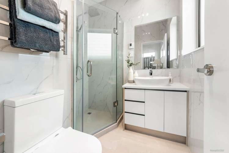 7b Ascent Street Flat Bush_13
