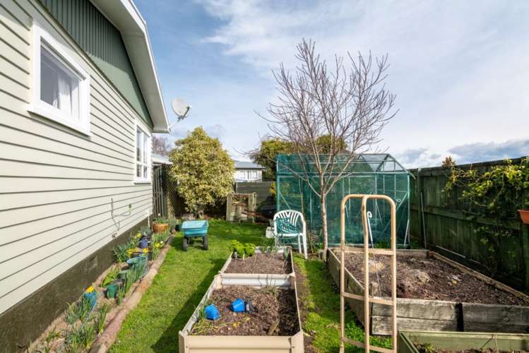 2 Shelley Crescent Stoke_25