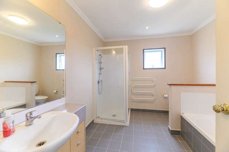 17 Stolford Crescent New Lynn_18