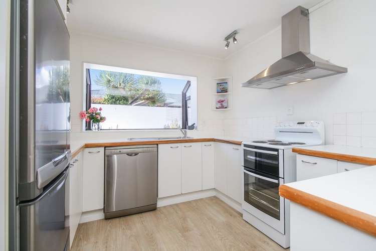 2/210 Te Atatu Road Te Atatu South_5