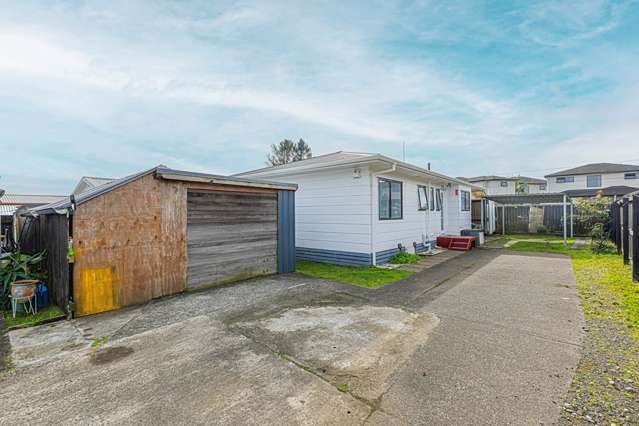 Opportunity Knocks – Must Sell!