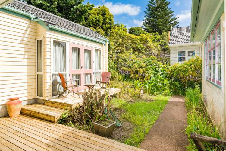 10 Handley Avenue Narrow Neck_11