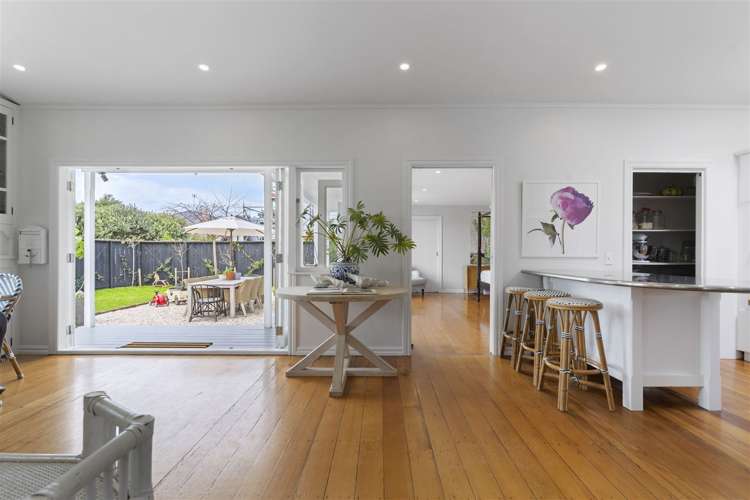 24 Russell Street Stanley Point_9