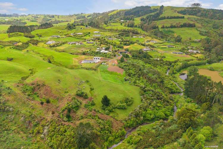 18A Niccone Place Bombay_25