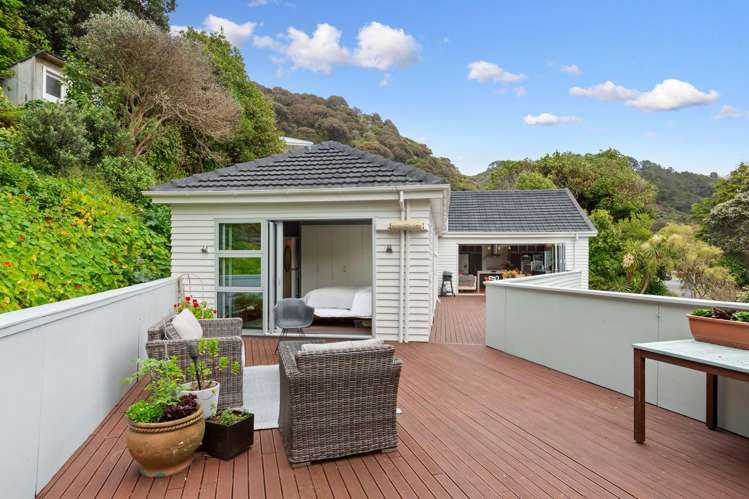 15 Kowhai Street Eastbourne_12