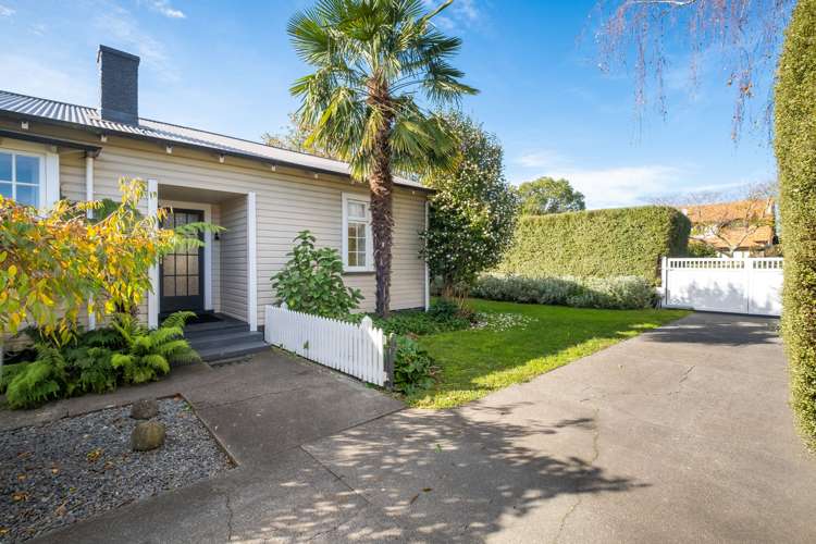 900 Caroline Road Mayfair_14