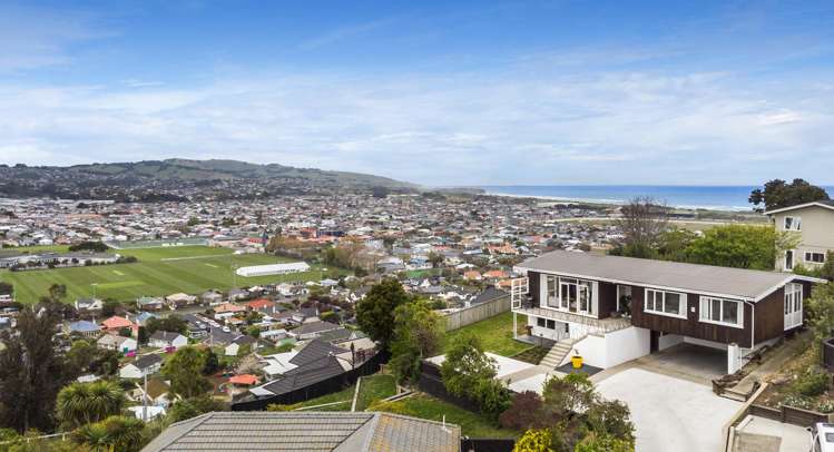 77 Easther Crescent Kew_35