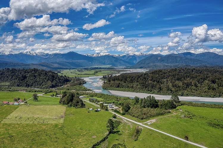 91 Beach Road Kakapotahi_40