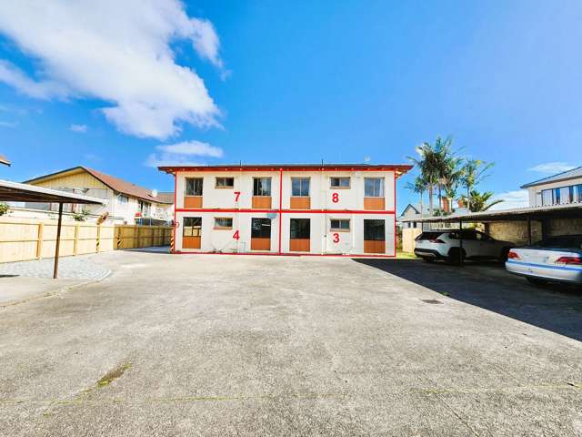 2 Bedroom + 1 Carport parking space, Sandringham