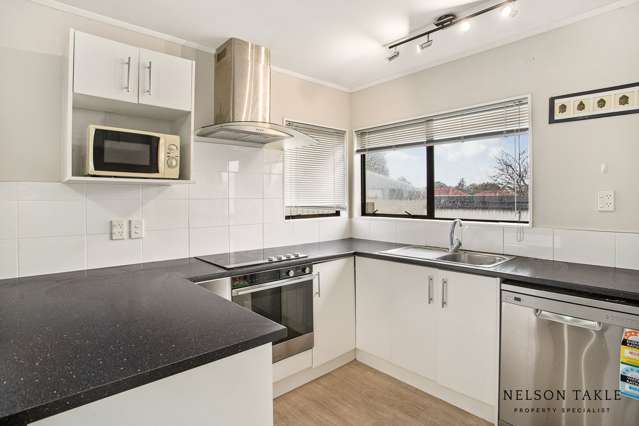 3/8 Martha Lane Manurewa_1