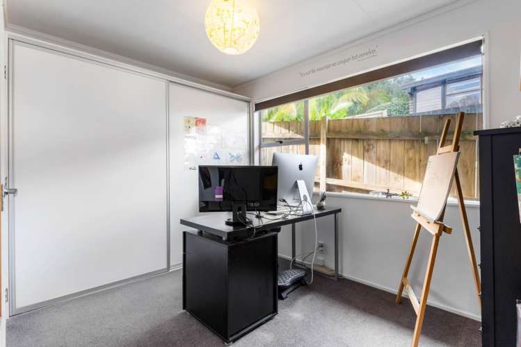 25 Sispara Place Beach Haven_11